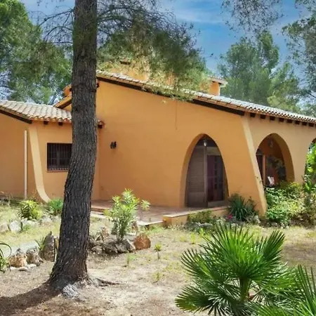 Villa Magnifica Con Piscina En Zona Bosque Sant Jordi De Alfama *