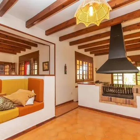 Villa Magnifica Con Piscina En Zona Bosque Sant Jordi De Alfama Les Tres Cales