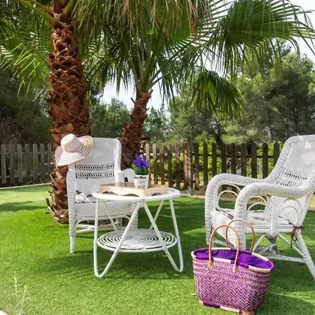Villa Magnifica Con Piscina En Zona Bosque Sant Jordi De Alfama *