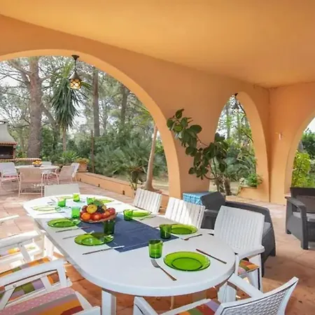Magnifica Con Piscina En Zona Bosque Sant Jordi De Alfama *