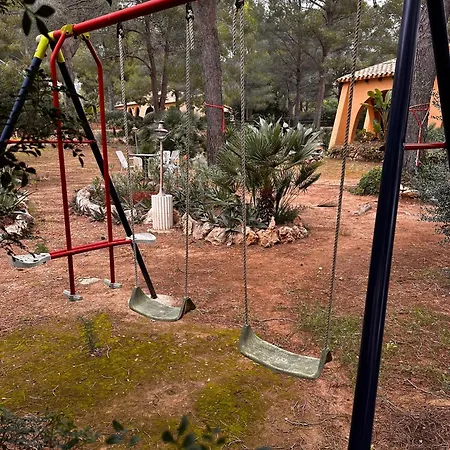Magnifica Con Piscina En Zona Bosque Sant Jordi De Alfama *